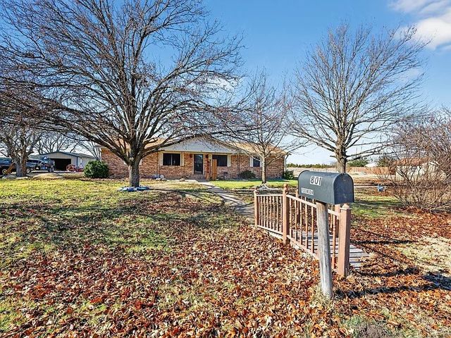 801 N Main Street, Dodd City, TX 75438