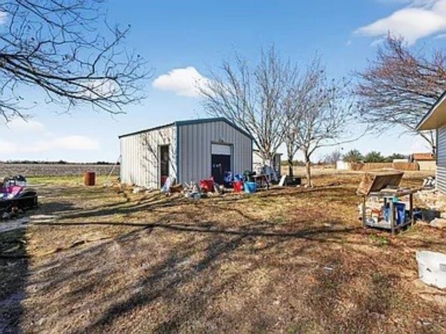 801 N Main Street, Dodd City, TX 75438