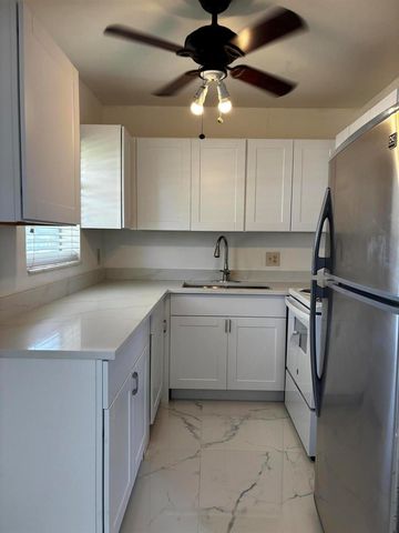 204 Salisbury I 204, West Palm Beach, FL 33417