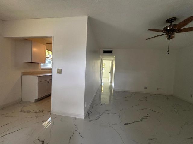 204 Salisbury I 204, West Palm Beach, FL 33417
