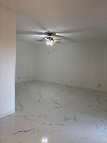 204 Salisbury I 204, West Palm Beach, FL 33417