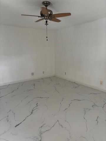 204 Salisbury I 204, West Palm Beach, FL 33417
