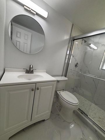 204 Salisbury I 204, West Palm Beach, FL 33417
