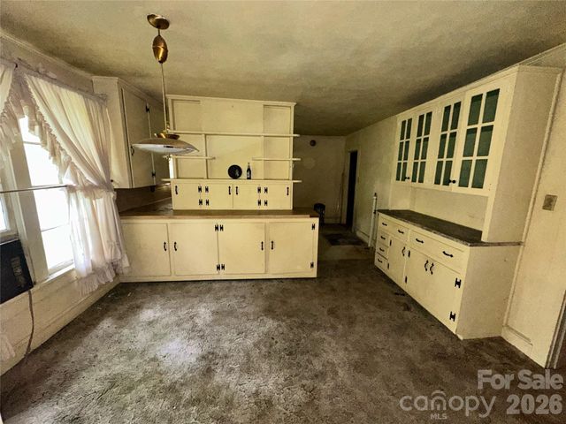 1611 W Fifth Avenue, Gastonia, NC 28052