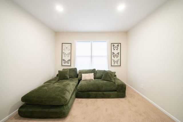 541 N Bluff Ave, Wichita, KS 67208