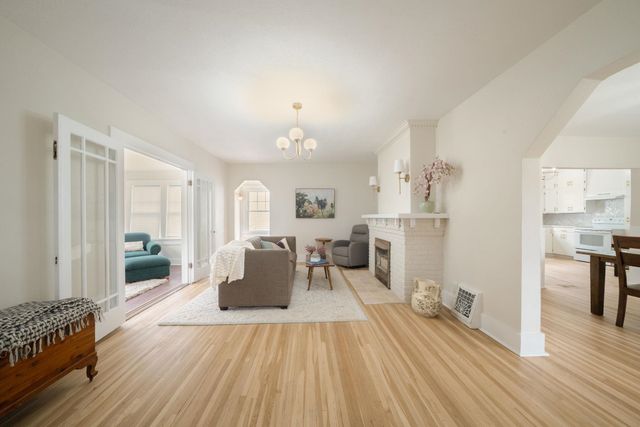 541 N Bluff Ave, Wichita, KS 67208