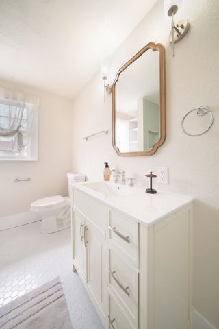 541 N Bluff Ave, Wichita, KS 67208