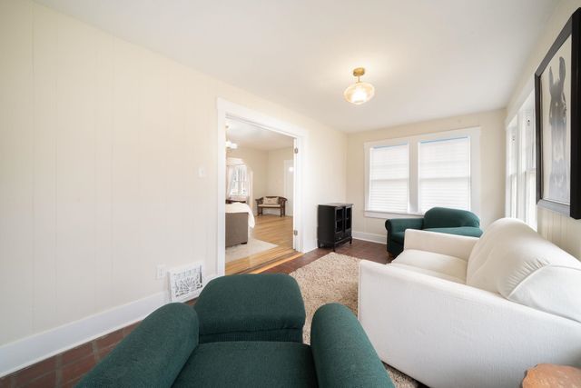 541 N Bluff Ave, Wichita, KS 67208