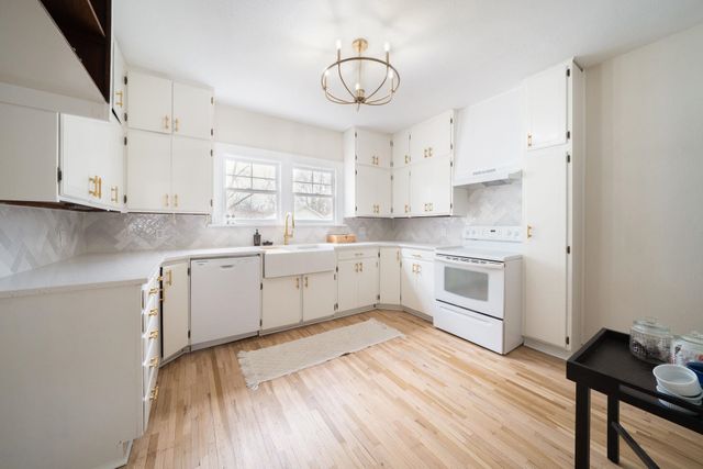 541 N Bluff Ave, Wichita, KS 67208