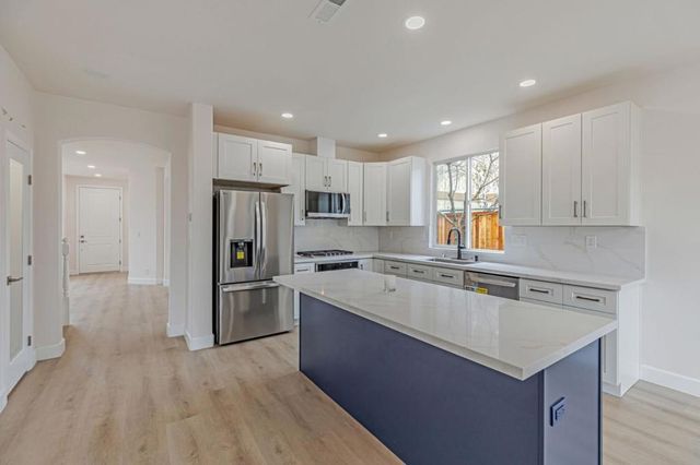 9135 Desiderio Way, Gilroy, CA 95020