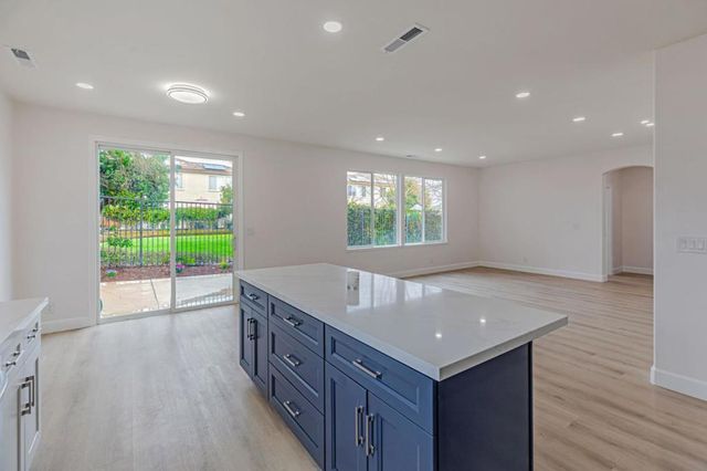9135 Desiderio Way, Gilroy, CA 95020