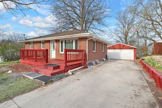 305 N I Street, Indianola, IA 50125