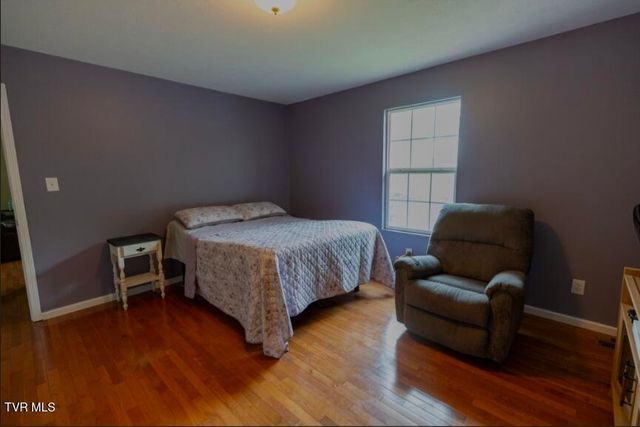 21426 Darlington Drive, Bristol, VA 24202