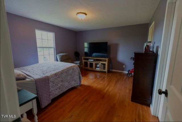 21426 Darlington Drive, Bristol, VA 24202