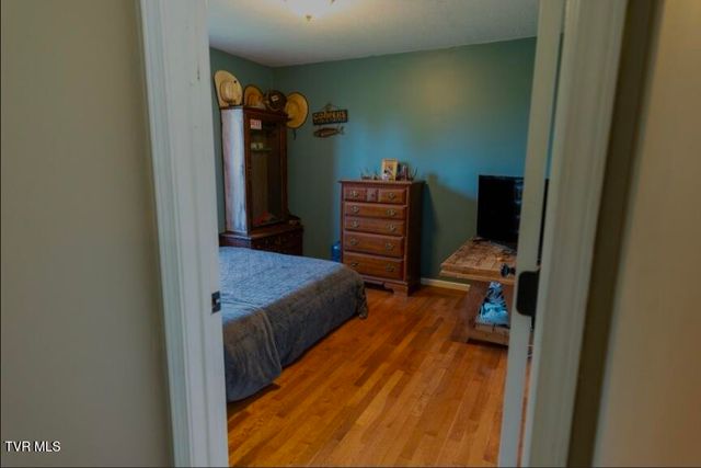 21426 Darlington Drive, Bristol, VA 24202