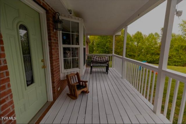 21426 Darlington Drive, Bristol, VA 24202