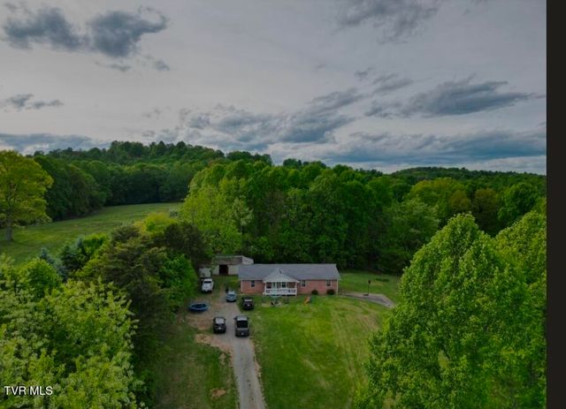 21426 Darlington Drive, Bristol, VA 24202