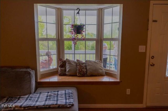 21426 Darlington Drive, Bristol, VA 24202
