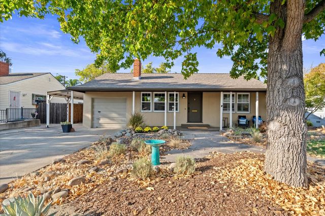 2355 Hooke Way, Sacramento, CA 95822