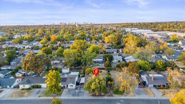 2355 Hooke Way, Sacramento, CA 95822