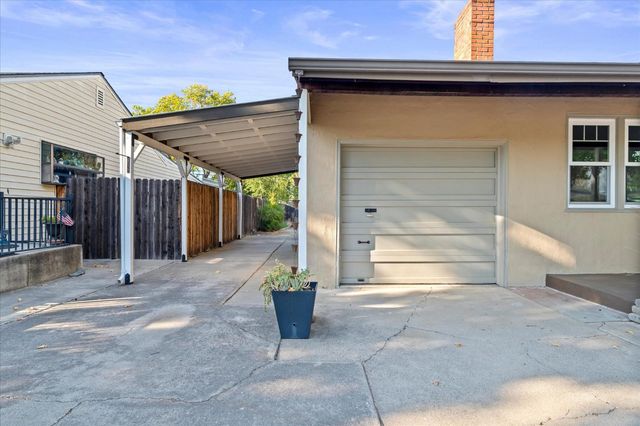 2355 Hooke Way, Sacramento, CA 95822