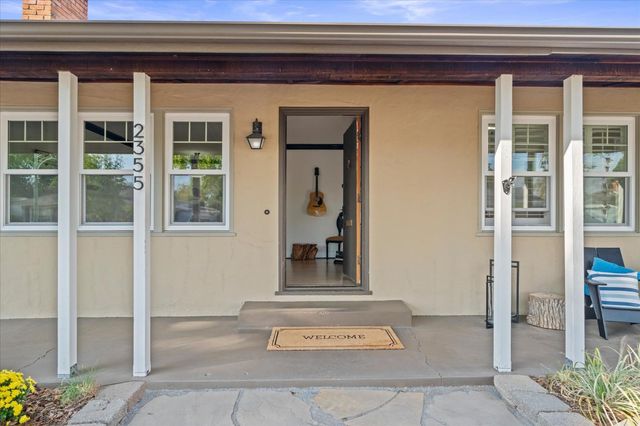 2355 Hooke Way, Sacramento, CA 95822