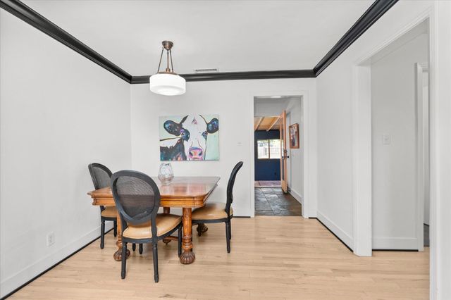 2355 Hooke Way, Sacramento, CA 95822