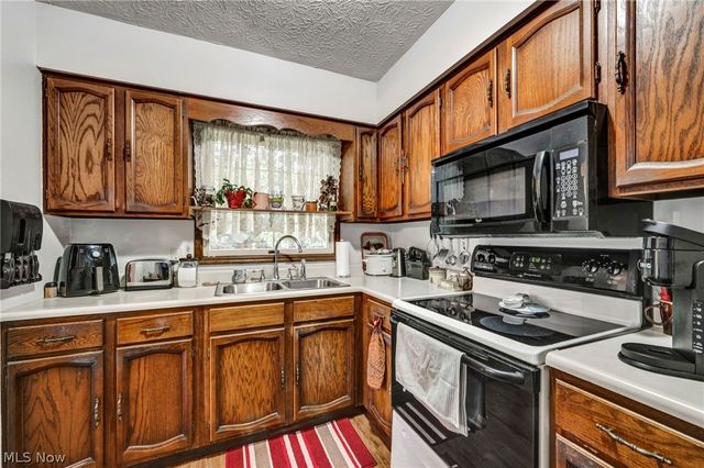 5044 Bright Baldwin Road, Newton Falls, OH 44444