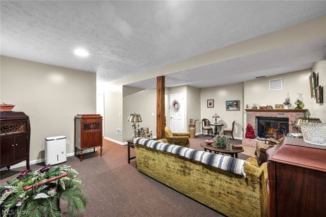 5044 Bright Baldwin Road, Newton Falls, OH 44444