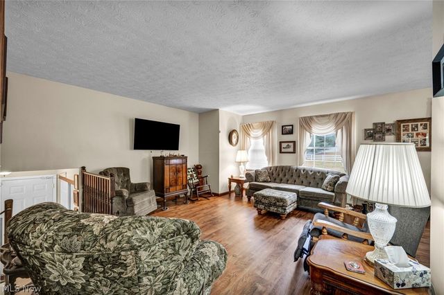 5044 Bright Baldwin Road, Newton Falls, OH 44444