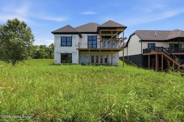 205 Locust Park Pl, Louisville, KY 40245