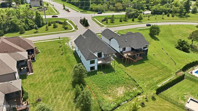 205 Locust Park Pl, Louisville, KY 40245
