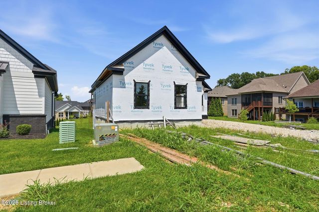205 Locust Park Pl, Louisville, KY 40245
