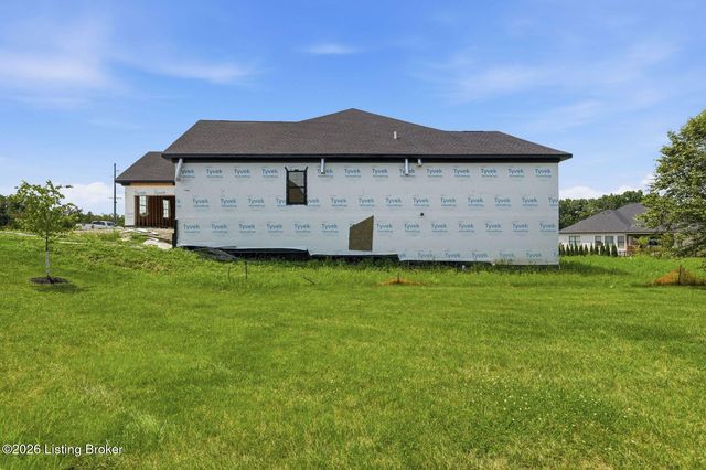 205 Locust Park Pl, Louisville, KY 40245