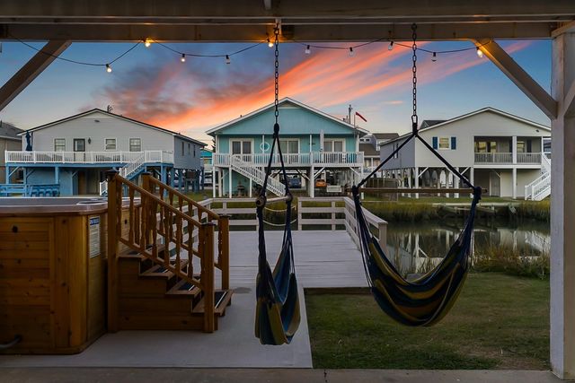 404 33rd Ave. N, North Myrtle Beach, SC 29582