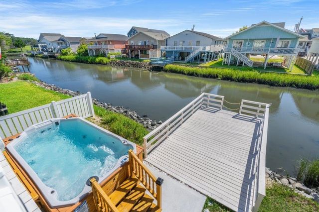 404 33rd Ave. N, North Myrtle Beach, SC 29582