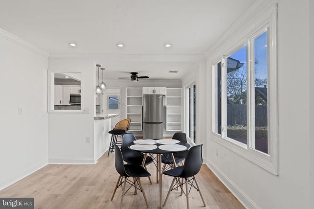 5 BURGESS LN, Willingboro, NJ 08046