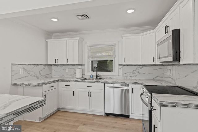 5 BURGESS LN, Willingboro, NJ 08046