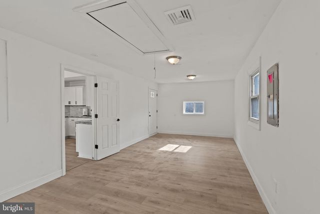 5 BURGESS LN, Willingboro, NJ 08046