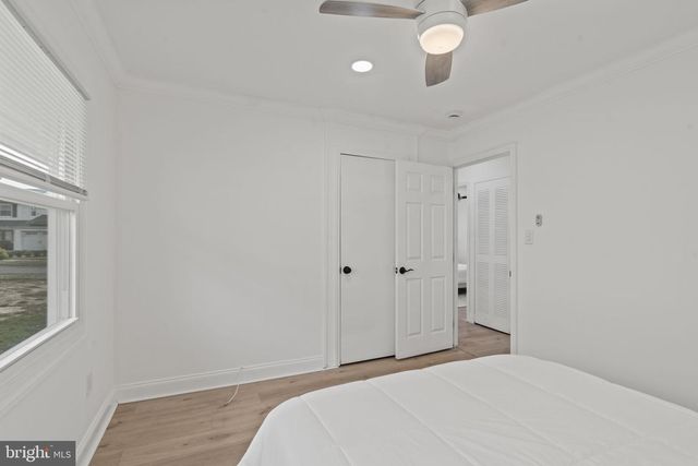 5 BURGESS LN, Willingboro, NJ 08046