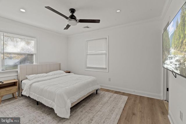 5 BURGESS LN, Willingboro, NJ 08046