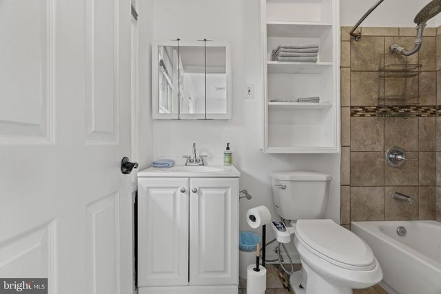 5 BURGESS LN, Willingboro, NJ 08046