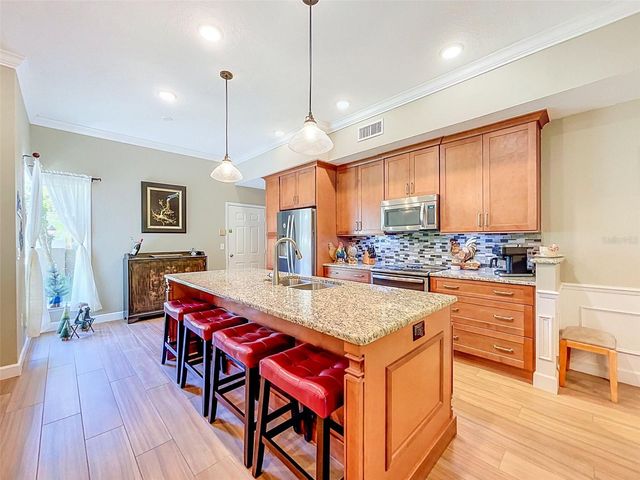 1722 ARABIAN LANE, Palm Harbor, FL 34685