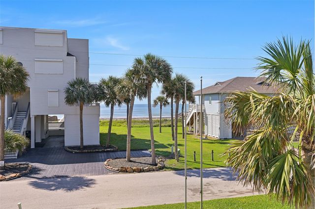 18418 E De Vaca Lane, Galveston, TX 77554