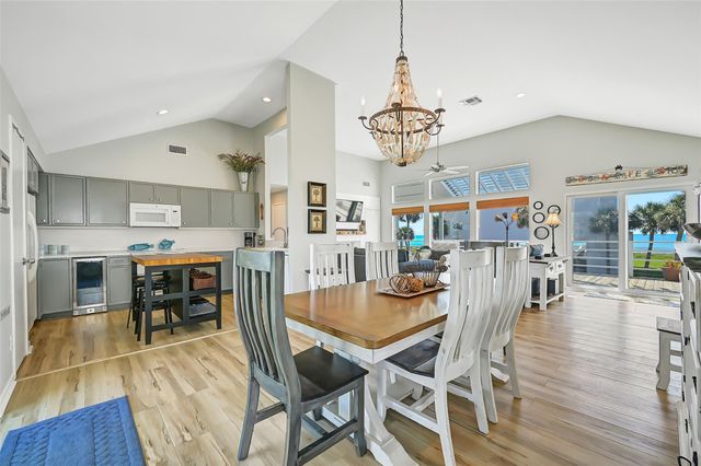 18418 E De Vaca Lane, Galveston, TX 77554