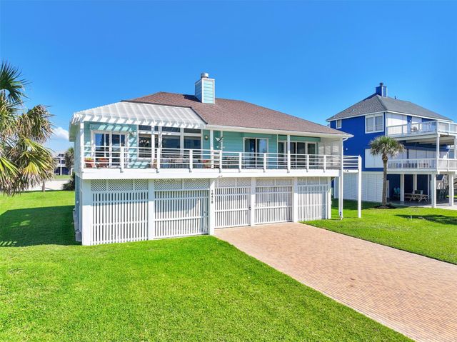18418 E De Vaca Lane, Galveston, TX 77554