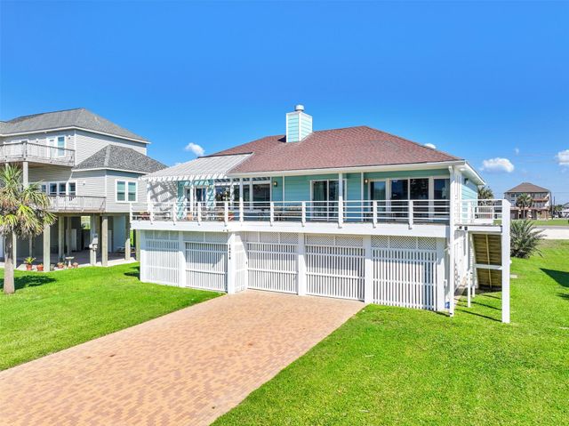 18418 E De Vaca Lane, Galveston, TX 77554