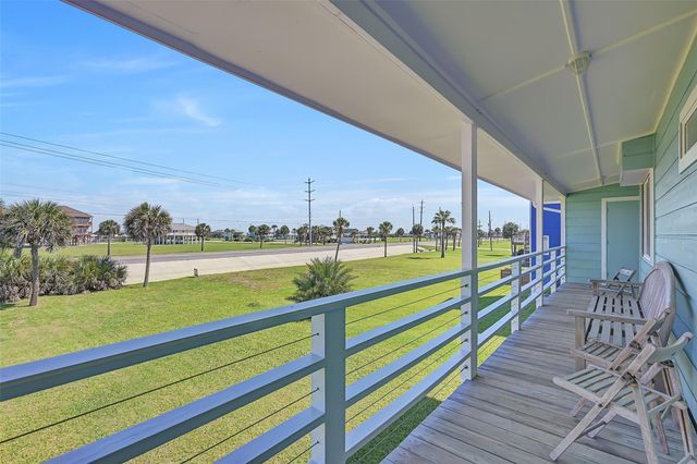 18418 E De Vaca Lane, Galveston, TX 77554