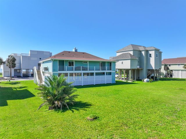 18418 E De Vaca Lane, Galveston, TX 77554