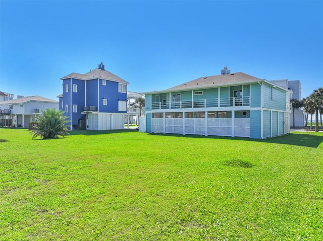 18418 E De Vaca Lane, Galveston, TX 77554